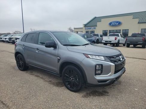 Used 2025 Mitsubishi Outlander Sport LE AWD/4WD image 17