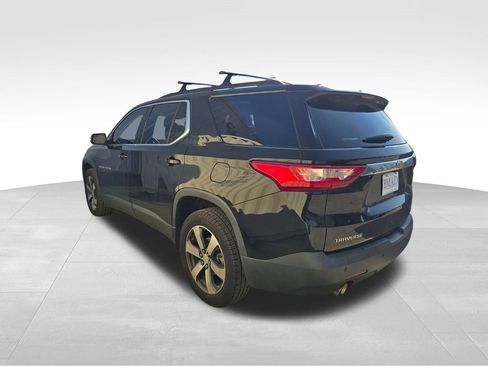 Used 2021 Chevrolet Traverse LT w/ LT Premium Package image 14