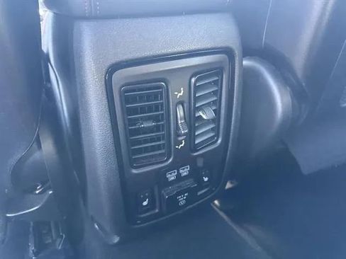 Used 2024 Dodge Durango GT AWD/4WD image 18