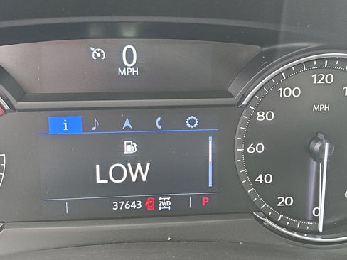 Used 2023 Cadillac XT4 Premium Luxury w/ Cold Weather Package AWD/4WD image 19