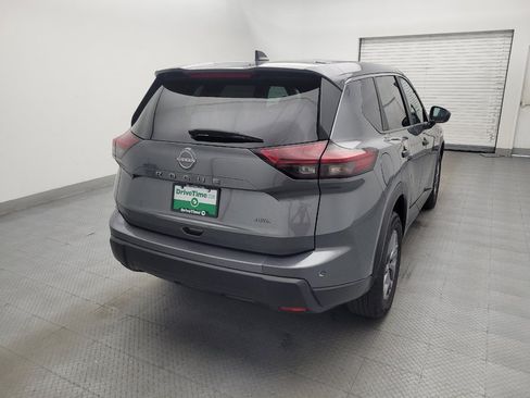 Used 2024 Nissan Rogue S AWD/4WD image 7