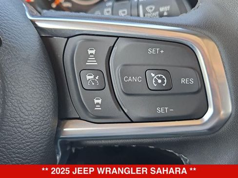 Used 2025 Jeep Wrangler Unlimited Sahara AWD/4WD image 23