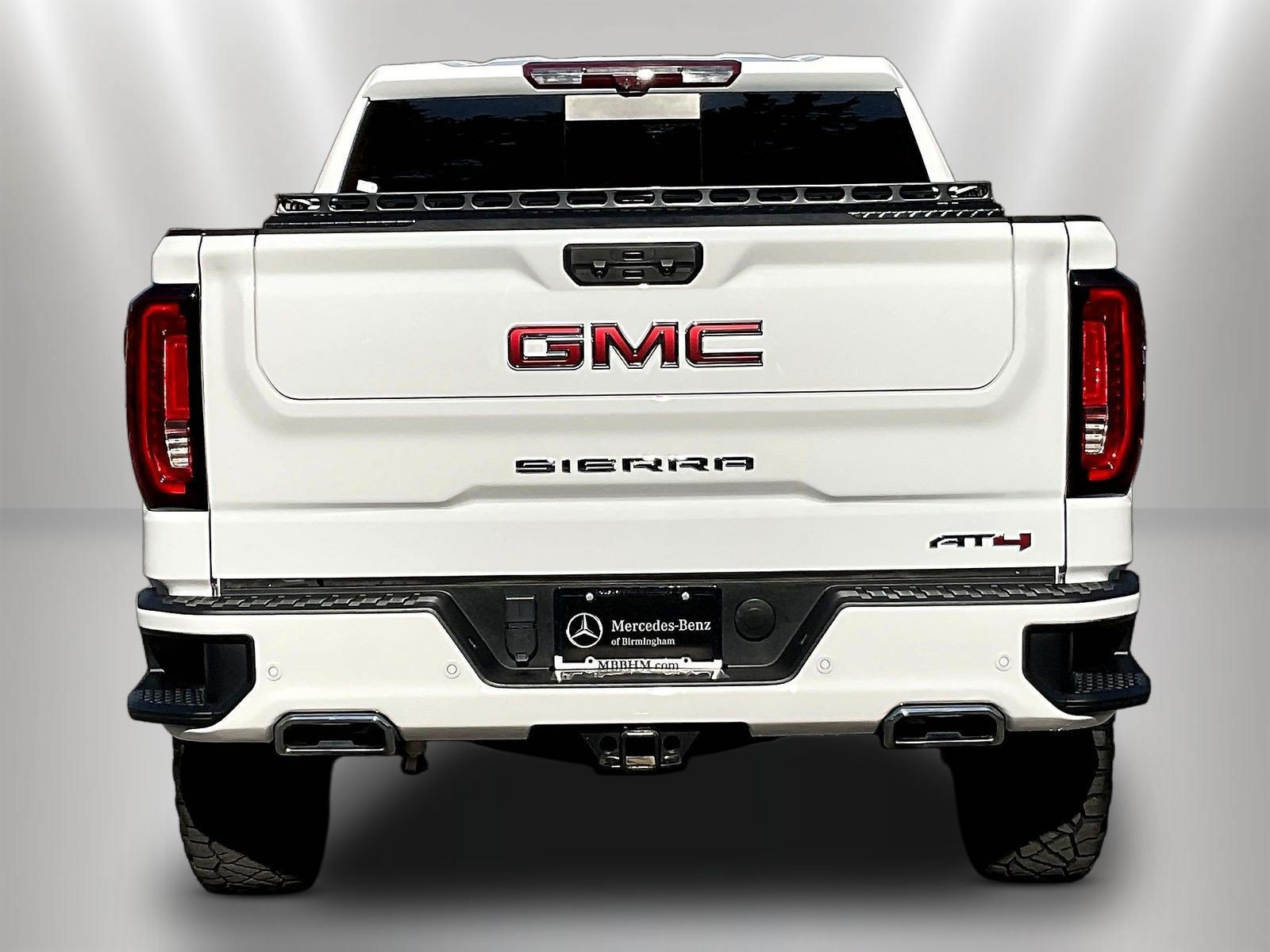 Used 2024 GMC Sierra 1500 AT4 w/ Technology Package AWD/4WD image 6