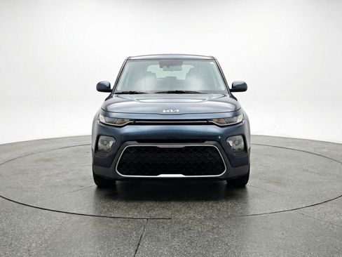Used 2025 Kia Soul LX w/ LX Technology Package FWD image 2
