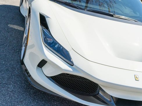 Used 2021 Ferrari F8 Tributo RWD image 15