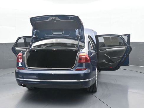 Used 2019 Volkswagen Passat 2.0T Wolfsburg image 71