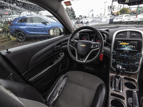 Used 2015 Chevrolet Malibu LT w/ Power Convenience Package FWD image 20