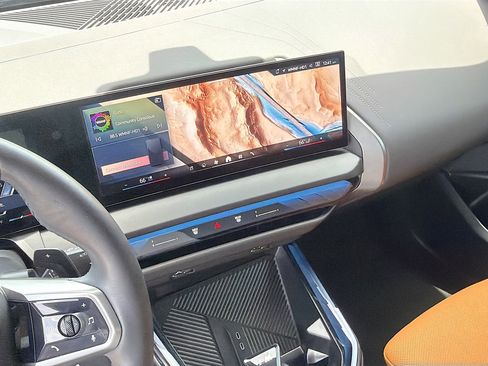 Used 2025 BMW X3 xDrive30i w/ Premium Package image 27