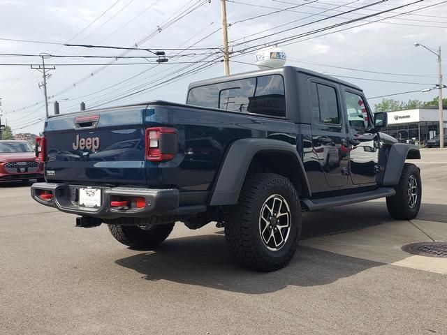 Used 2025 Jeep Gladiator Rubicon w/ Safety Group AWD/4WD image 3