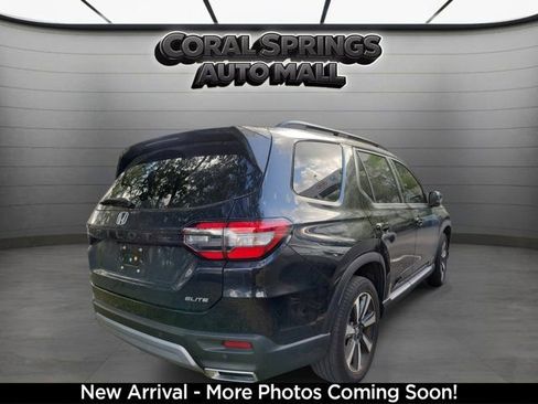 Used 2023 Honda Pilot Elite image 4