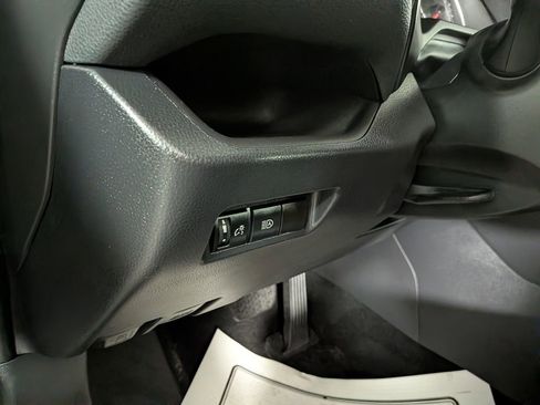 Used 2022 Toyota RAV4 LE AWD/4WD image 17