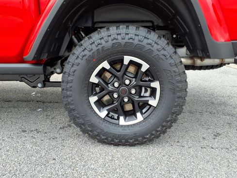 New 2025 Jeep Gladiator Rubicon w/ Convenience Group image 13