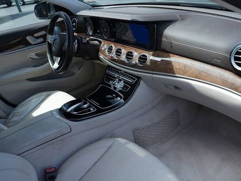 Used 2018 Mercedes-Benz E 300 4MATIC image 20