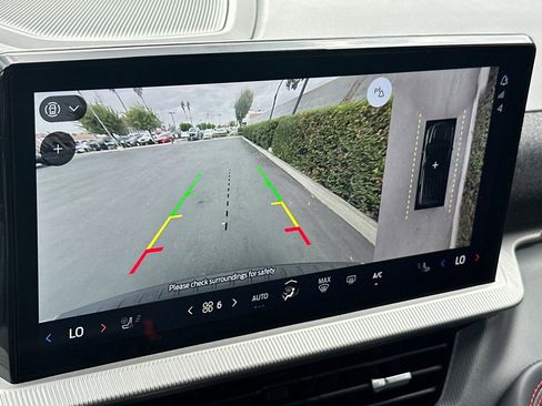 Used 2025 Ford Explorer ST-Line image 21