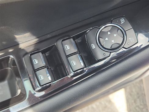 Used 2020 Ford Edge ST-Line FWD image 22