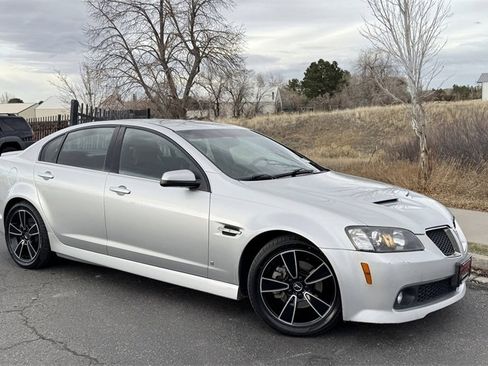 Used 2009 Pontiac G8 GT w/ Premium Package image 2