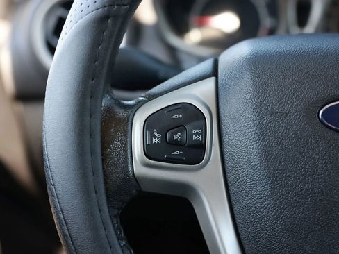 Used 2013 Ford Fiesta SE image 27