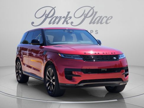 Used 2024 Land Rover Range Rover Sport SE AWD/4WD image 4
