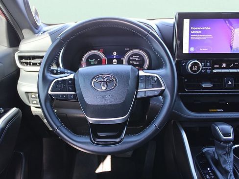 Used 2025 Toyota Highlander XSE image 22