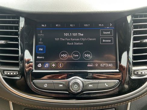 Used 2022 Chevrolet Trax LT w/ LT Convenience Package image 26