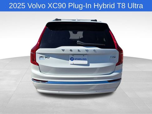 Used 2025 Volvo XC90 T8 Ultra w/ Protection Package image 8
