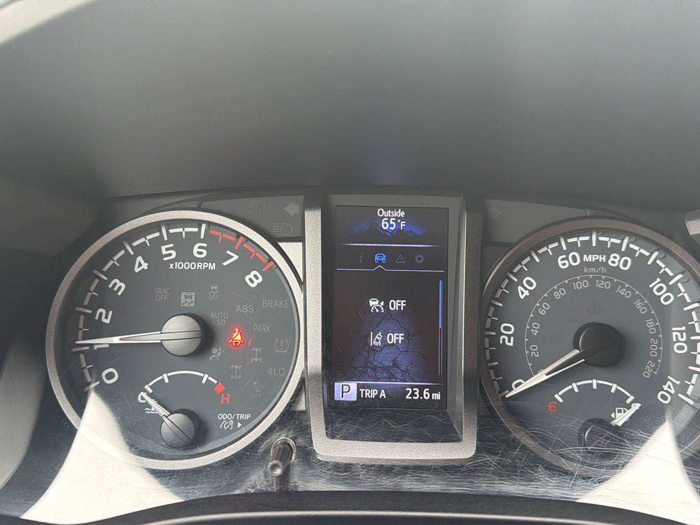 Used 2020 Toyota Tacoma TRD Sport w/ Technology Package AWD/4WD image 17