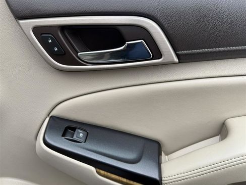 Used 2017 GMC Yukon XL Denali w/ Open Road Package image 17