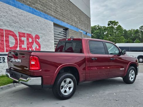 Used 2025 RAM 1500 Big Horn AWD/4WD image 7