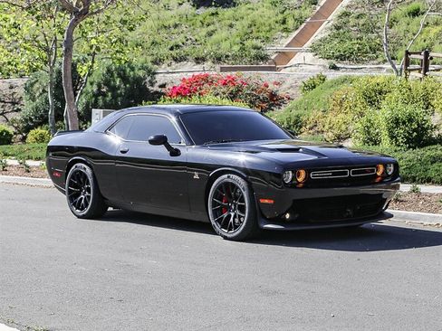 Used 2018 Dodge Challenger R/T Scat Pack w/ Dynamics Package image 9