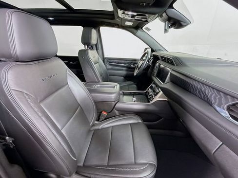 Used 2024 GMC Yukon Denali image 30