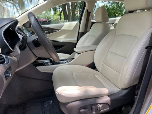 Used 2024 Chevrolet Malibu LT image 21