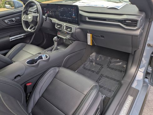 New 2025 Ford Mustang Premium image 31