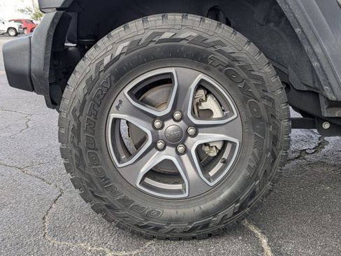 Used 2019 Jeep Wrangler Sport image 19