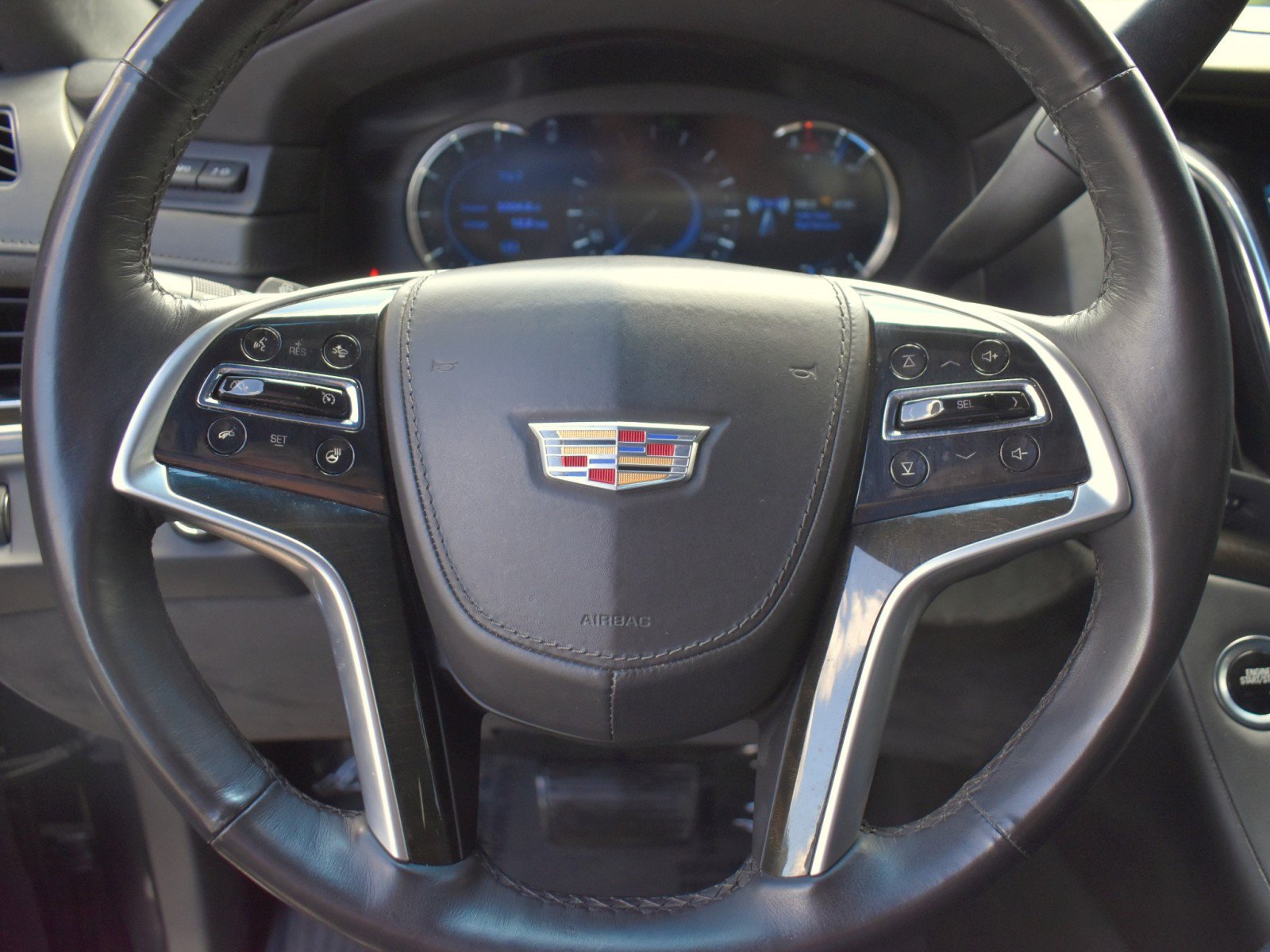 Used 2017 Cadillac Escalade Platinum AWD/4WD image 14
