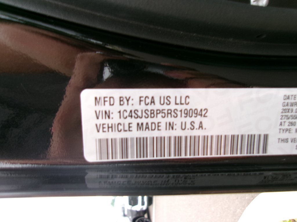 Used 2024 Jeep Wagoneer L Series II AWD/4WD image 19