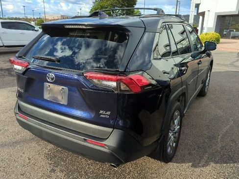 Used 2022 Toyota RAV4 XLE Premium AWD/4WD image 3