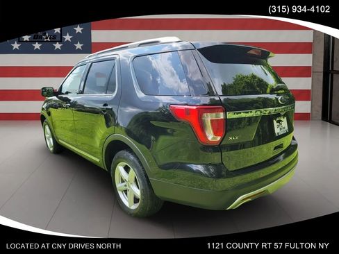 Used 2016 Ford Explorer XLT w/ Equipment Group 202A AWD/4WD image 7