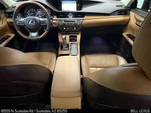 Used 2016 Lexus ES 350 w/ Luxury Package w/Wood Trim FWD image 20