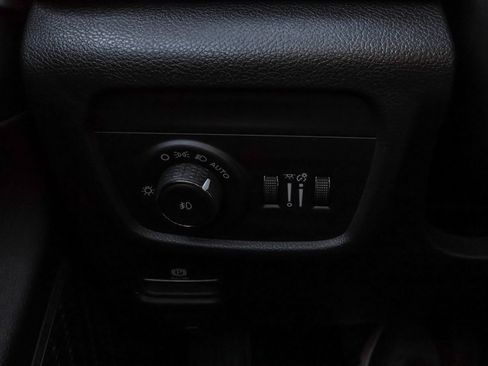 New 2025 Jeep Grand Cherokee Limited w/ Black Appearance Package image 28