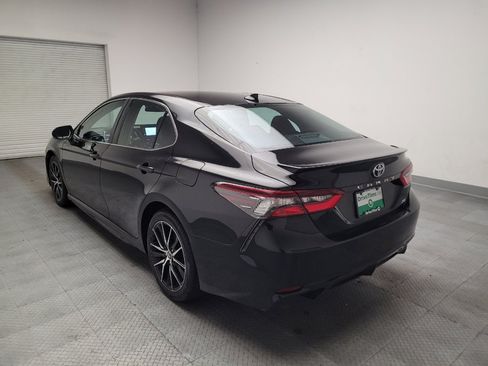 Used 2022 Toyota Camry SE FWD image 5