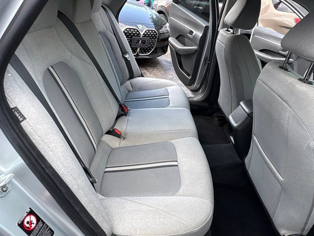 Used 2021 Hyundai Sonata SE FWD image 16
