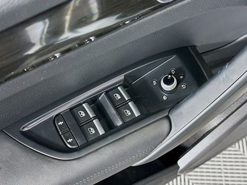 Used 2019 Audi Q5 2.0T Premium Plus w/ Premium Plus Package image 15