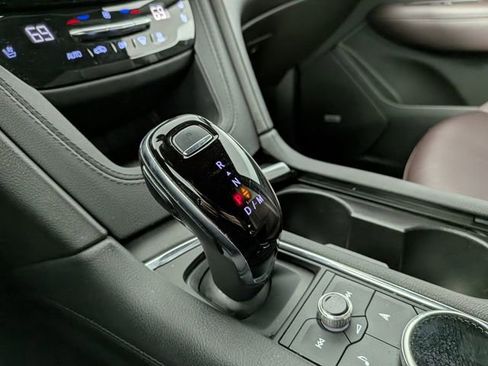 Used 2022 Cadillac XT6 Premium Luxury AWD/4WD image 19