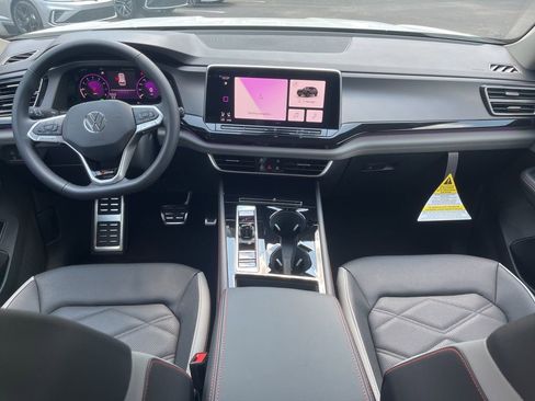 New 2026 Volkswagen Atlas Peak Edition image 25
