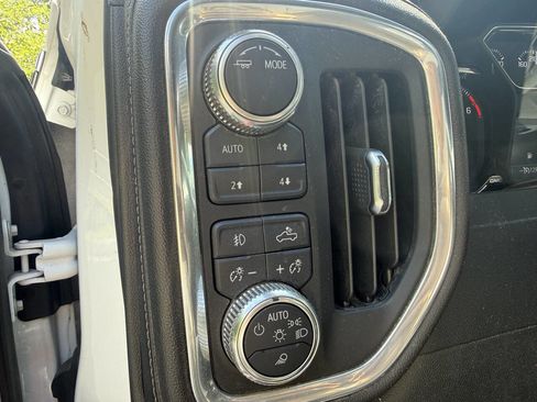 Used 2022 GMC Sierra 2500 SLE w/ SLE Value Package; AWD/4WD image 5
