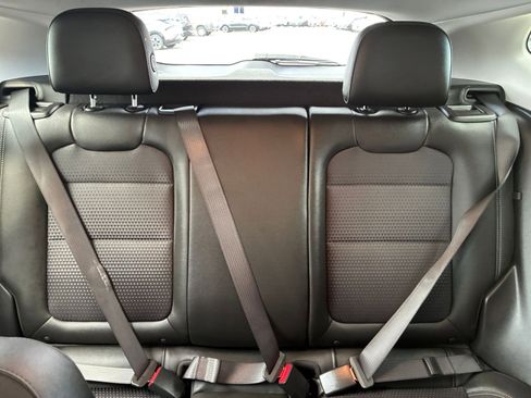 Used 2025 Chevrolet Trax LT image 38