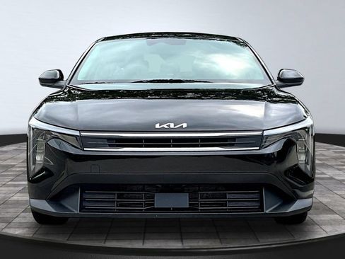 Used 2025 Kia K4 FWD image 2