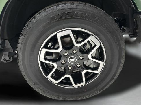 Used 2025 Ford Bronco Outer Banks AWD/4WD image 9