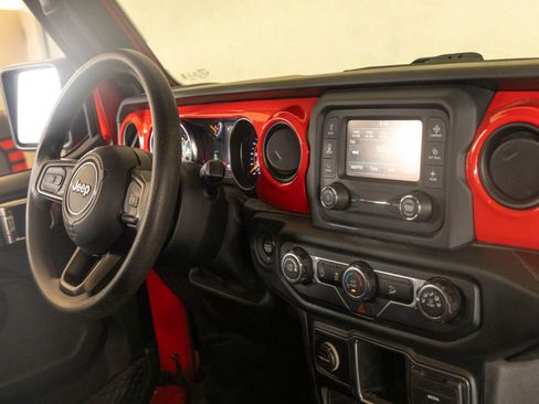 Used 2019 Jeep Wrangler Unlimited Sport AWD/4WD image 29