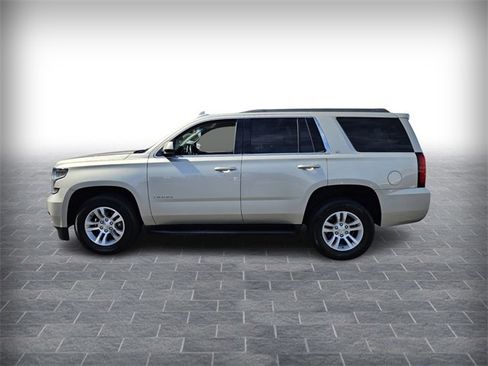 Used 2017 Chevrolet Tahoe LT image 2